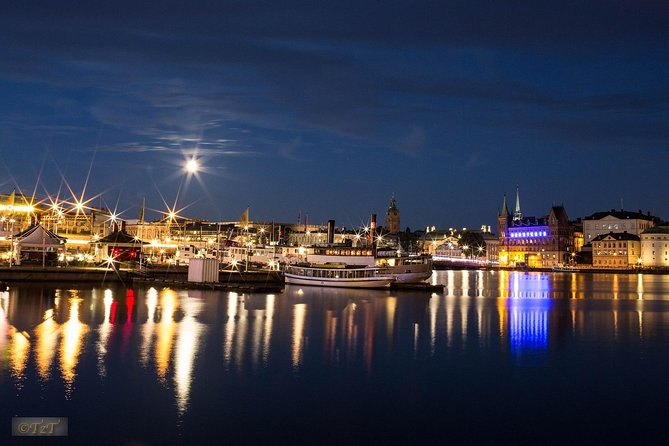 Stockholm's Festive Sights And Christmas Lights - Meeting your host in central Stockholm