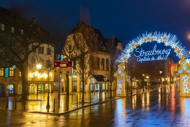 Strasbourg Christmas Magic Self Guided Walking Tour with an APP - The cathedral square and Notre-Dame de Strasbourg