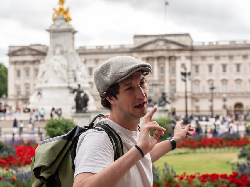 Top London Sights Tour - Christmas Day Special! - Meeting The Ritz and reaching Westminster