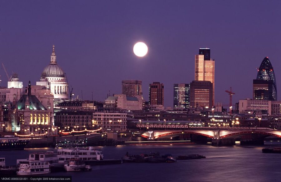 Tour of London and Christmas Day Lunch Cruise - Who will enjoy this tour most?
