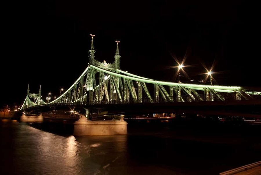 Unlimited Mulled Wine Cruise - Seven flavors and steady drink service