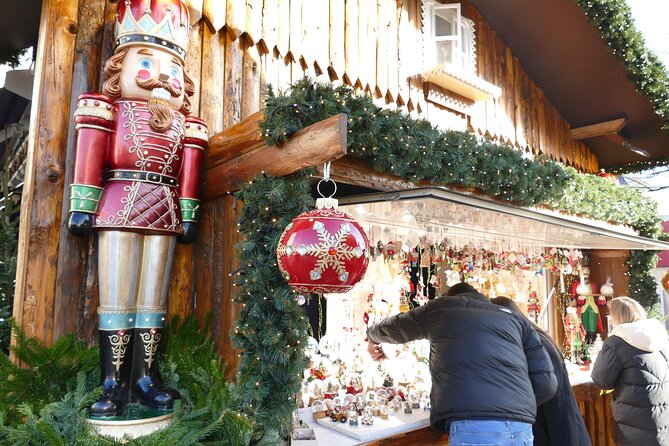 Unusual track game on Christmas markets in Orleans - A Christmas market with a score to chase