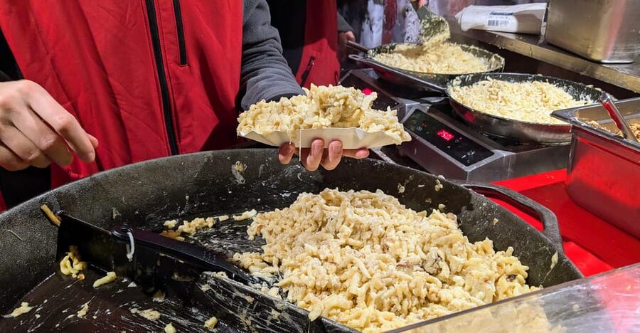 Vienna: Christmas Market Food and Drinks Tour - Who will enjoy this Christmas market route?