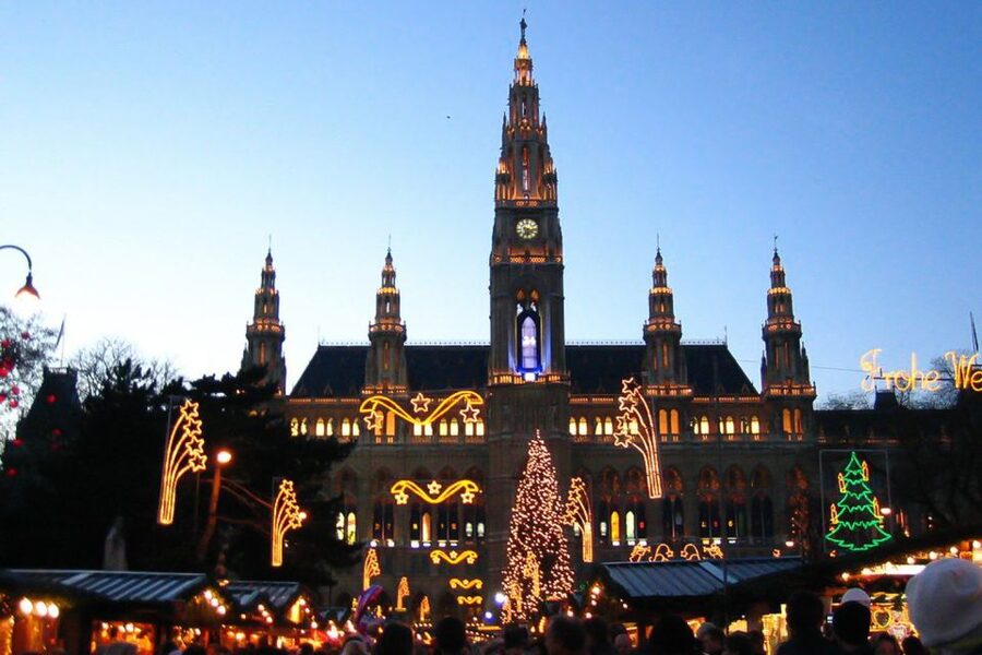 Vienna: Christmas Markets Tour - Four Vienna markets beyond the postcard view