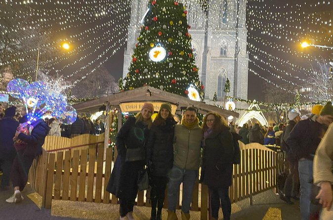 Walking tour in Prague Christmas Market and Festivities - Josefov and the outside of the synagogues