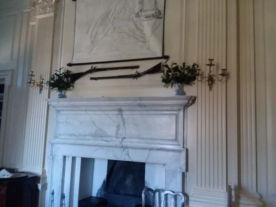Williamsburg: Christmastime in Virginia Walking Tour - Starting at Duke of Gloucester and Palace Green Streets