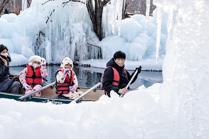 Winter Wonderland Healing Park and Gyeongju/Daegu Tour from Busan - Hwangridan Street for snacks and coffee