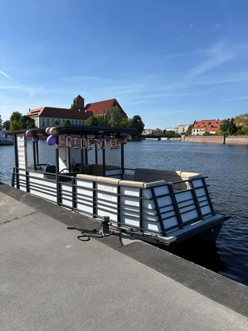 Wroclaw: Private 1h Christmas River Cruise - A private view of Wroclaw from the Oder