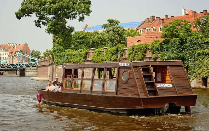 Wroclaw: Ticket for Old Town Christmas Cruise by Heated Ship - Weather and accessibility matter